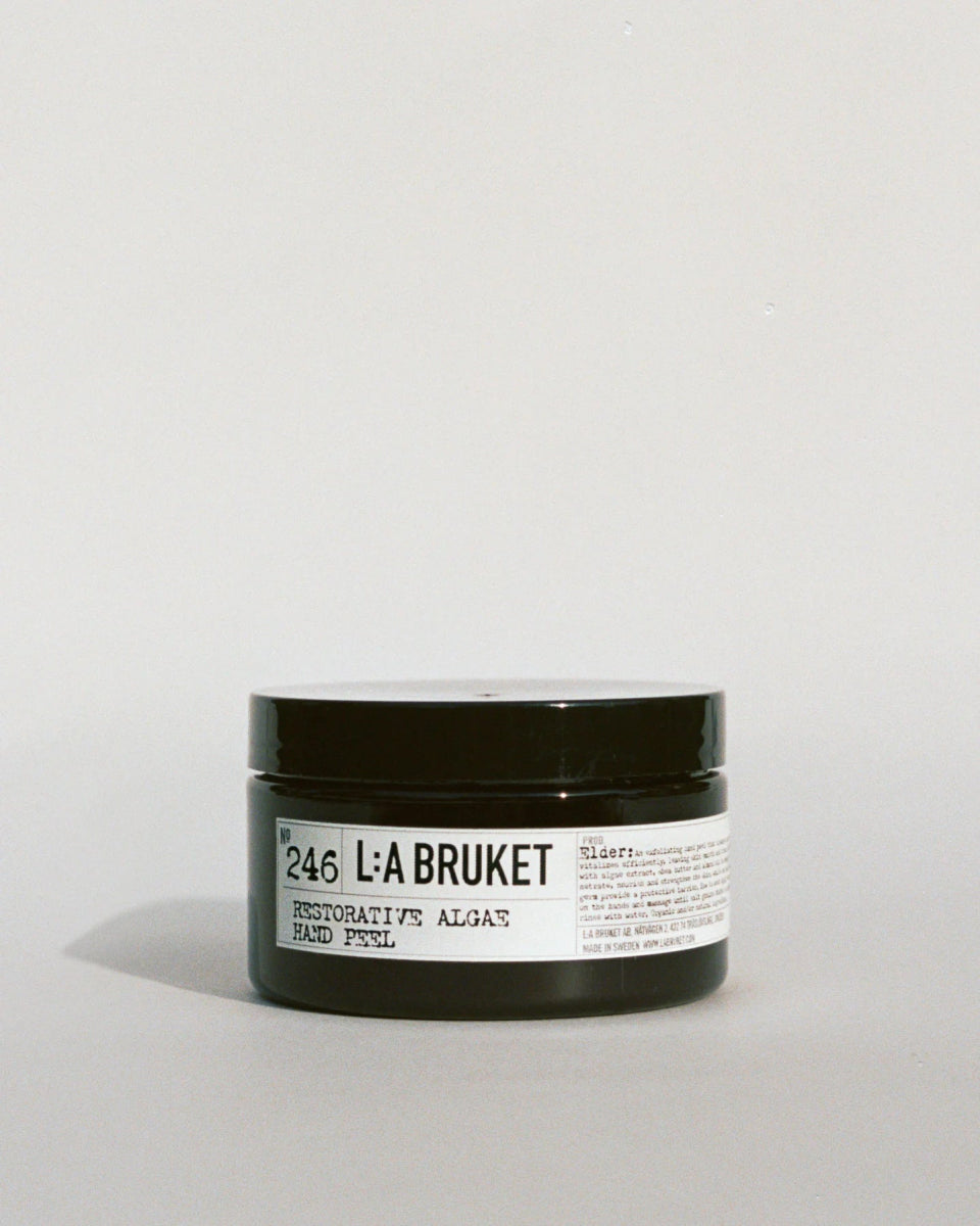 246 Restorative Algae Hand Peel (Peeling mani alle alghe rigeneranti) - L:A Bruket - Crema mani - VG Charme