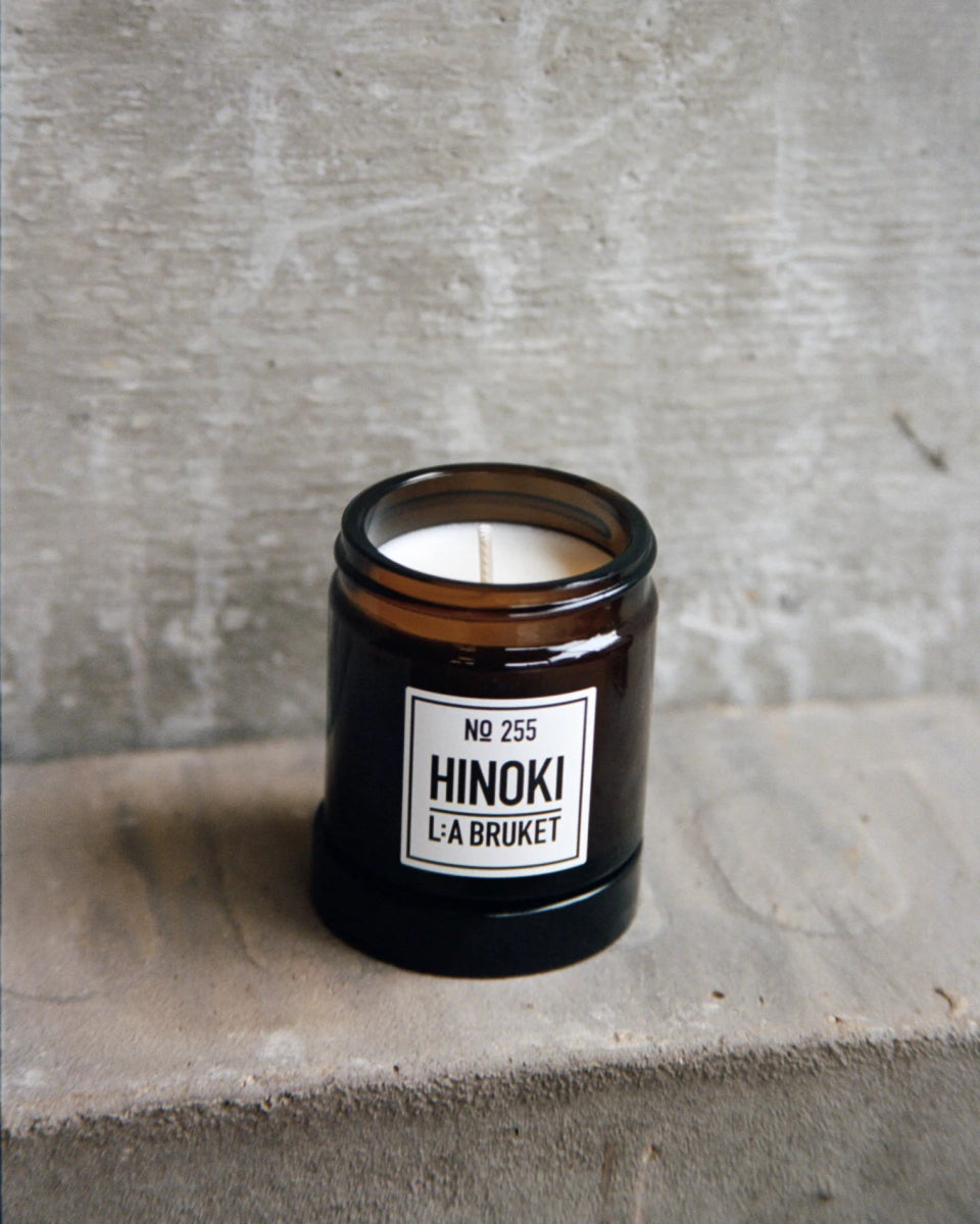 255 Candela profumata - Hinoki - L:A Bruket - Candela Profumata - VG Charme