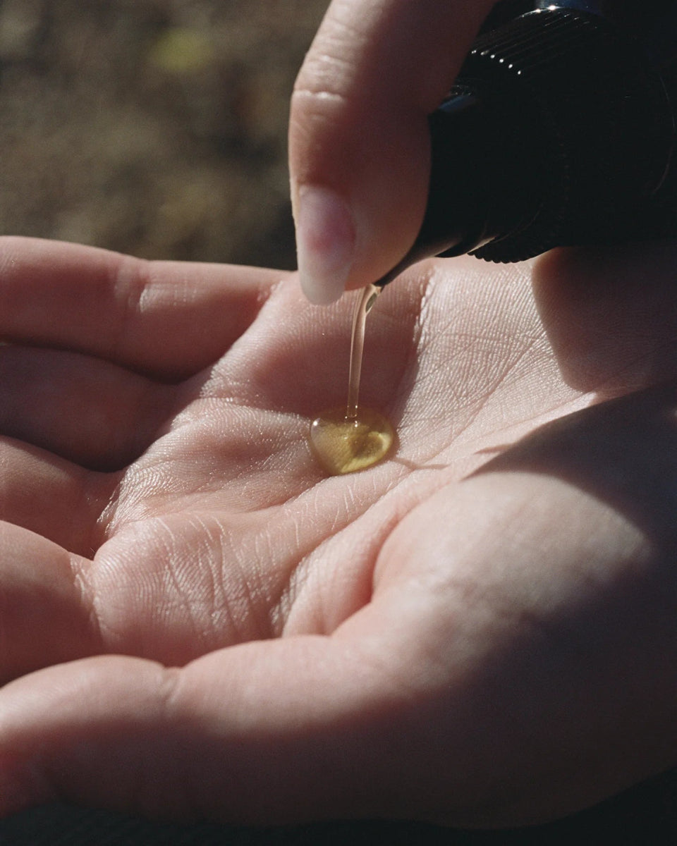 276 Essential cleansing oil (Olio detergente essenziale) - L:A Bruket - Body Lotion - VG Charme