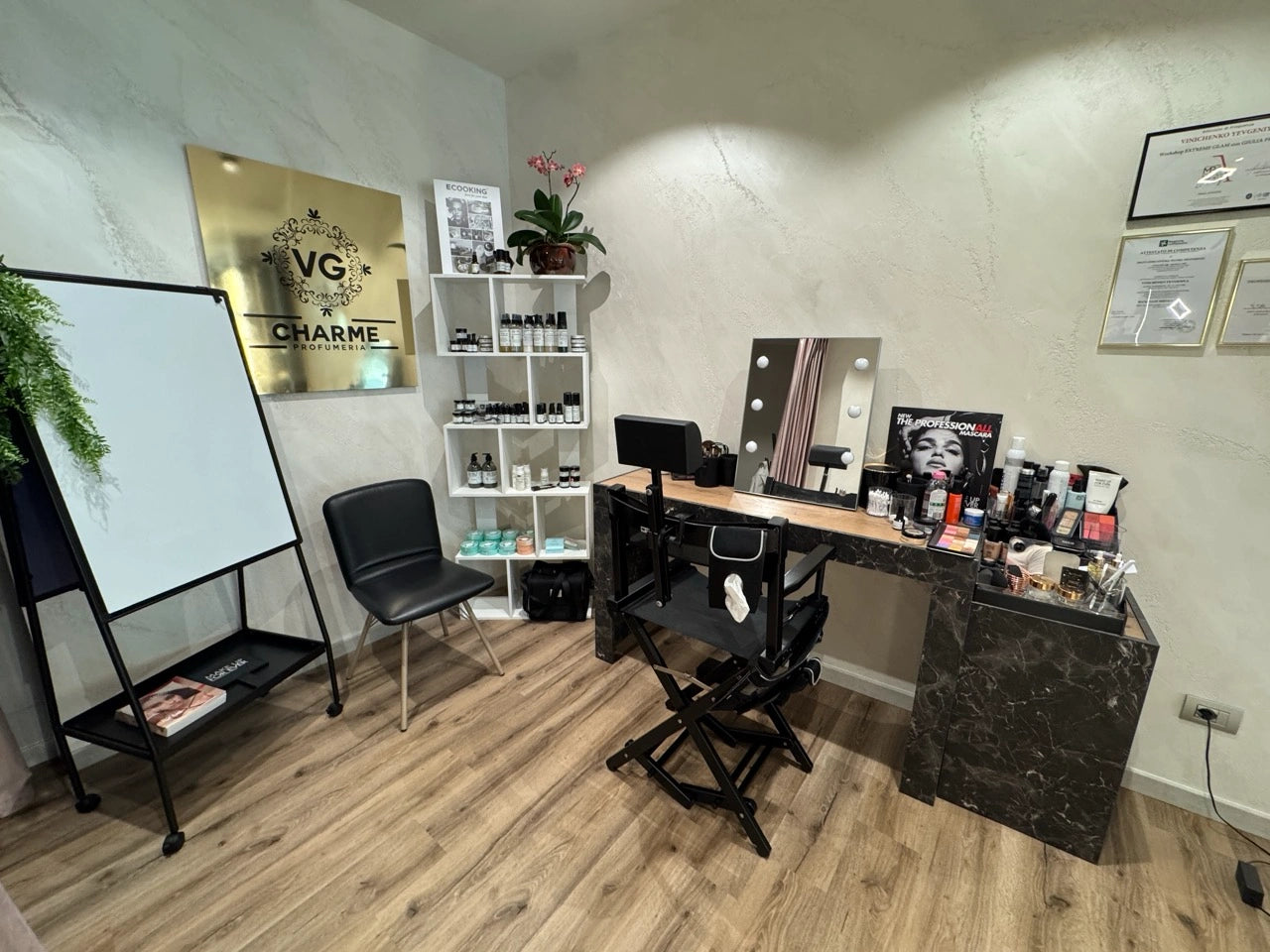 Postazione-Trucco-VG-Charme-MakeUpForever-MakeUpArtist