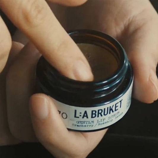 270 Gentle Lip Scrub (Scrub Labbra Delicato) - L:A Bruket - Scrub Labbra - VG Charme
